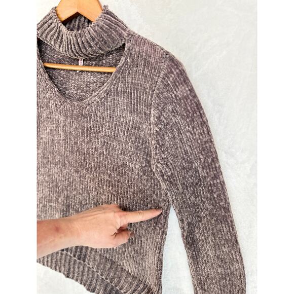 Love By Design SOFT Sweater SMALL Gray Chenille Knit Collar Sexy Cutout DISTRESS - Picture 6 of 16